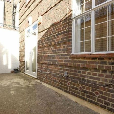 2 Bedroom Apartment Just Off Kings Road ロンドン エクステリア 写真